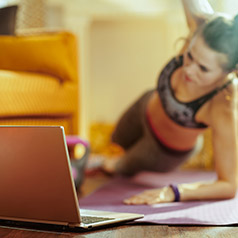 virtual coach doing a workout session with client